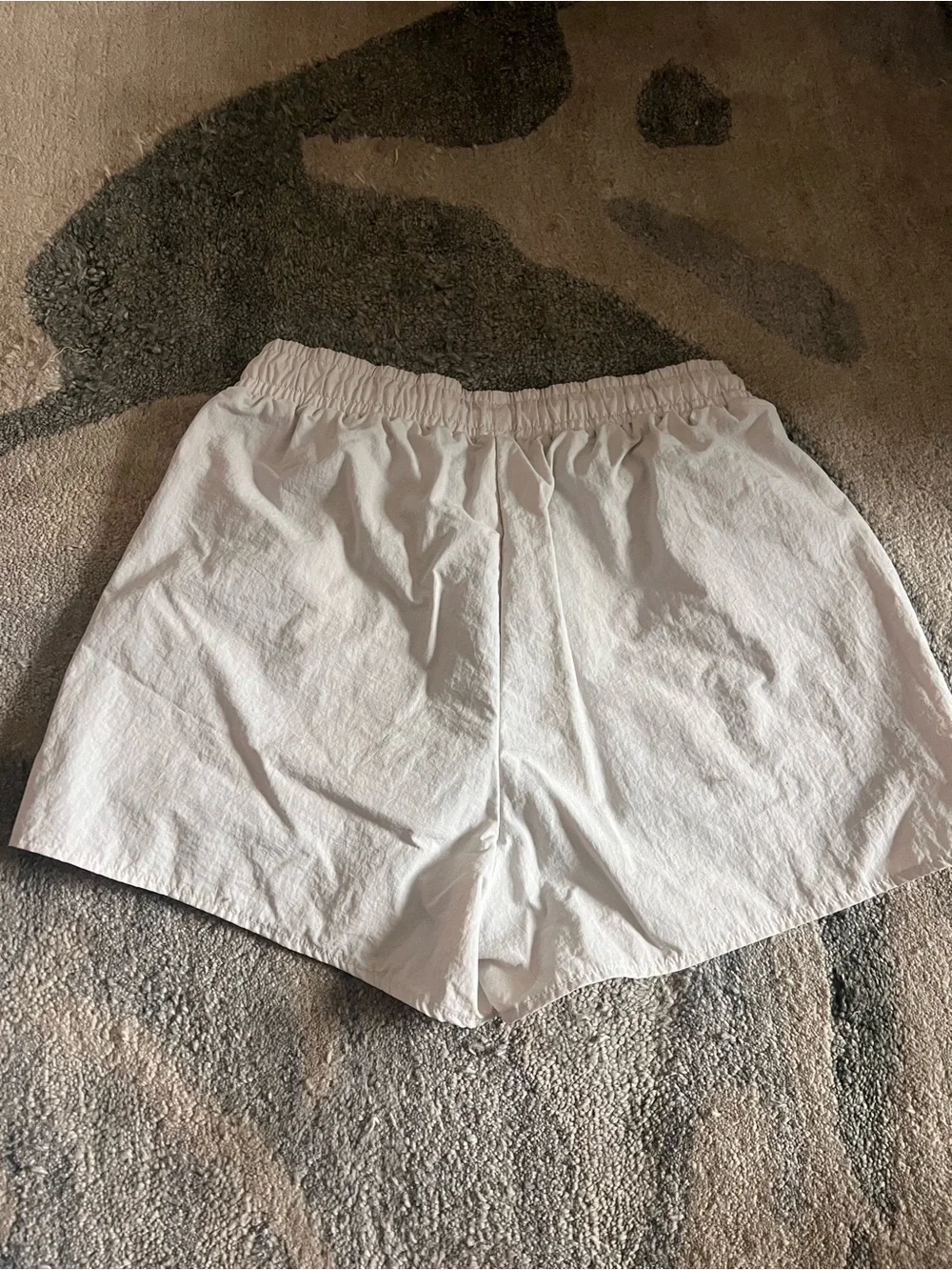 ALO Yoga Women's White Athletic Shorts with Elastic Waistband
